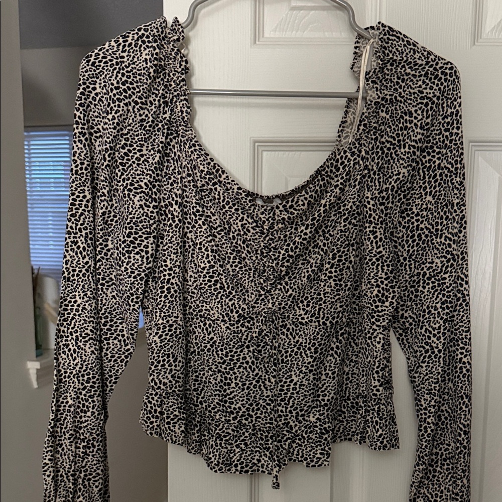 Women's Black and White Leopard Print Top